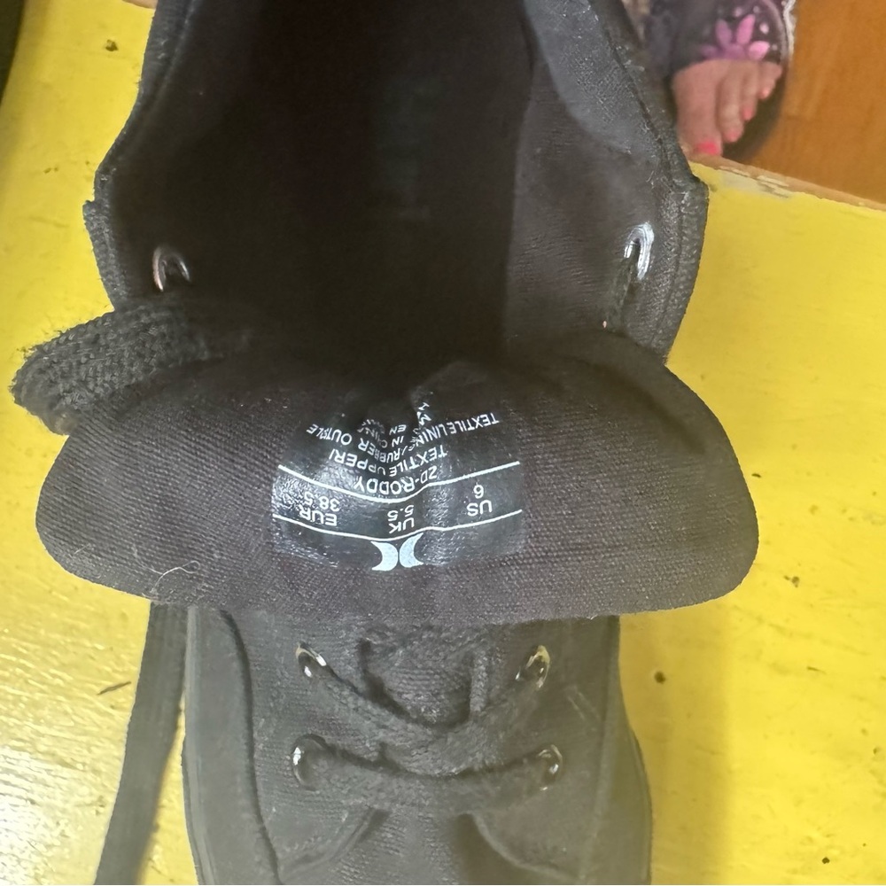 HURLEY Black Sneakers - Picture 6 of 9